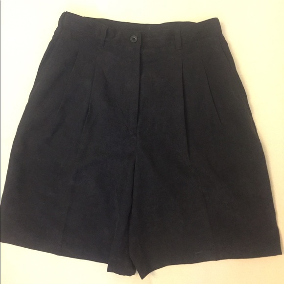 Suede shorts - Picture 3 of 5